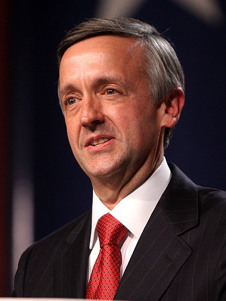 -Robert_Jeffress_(cropped)