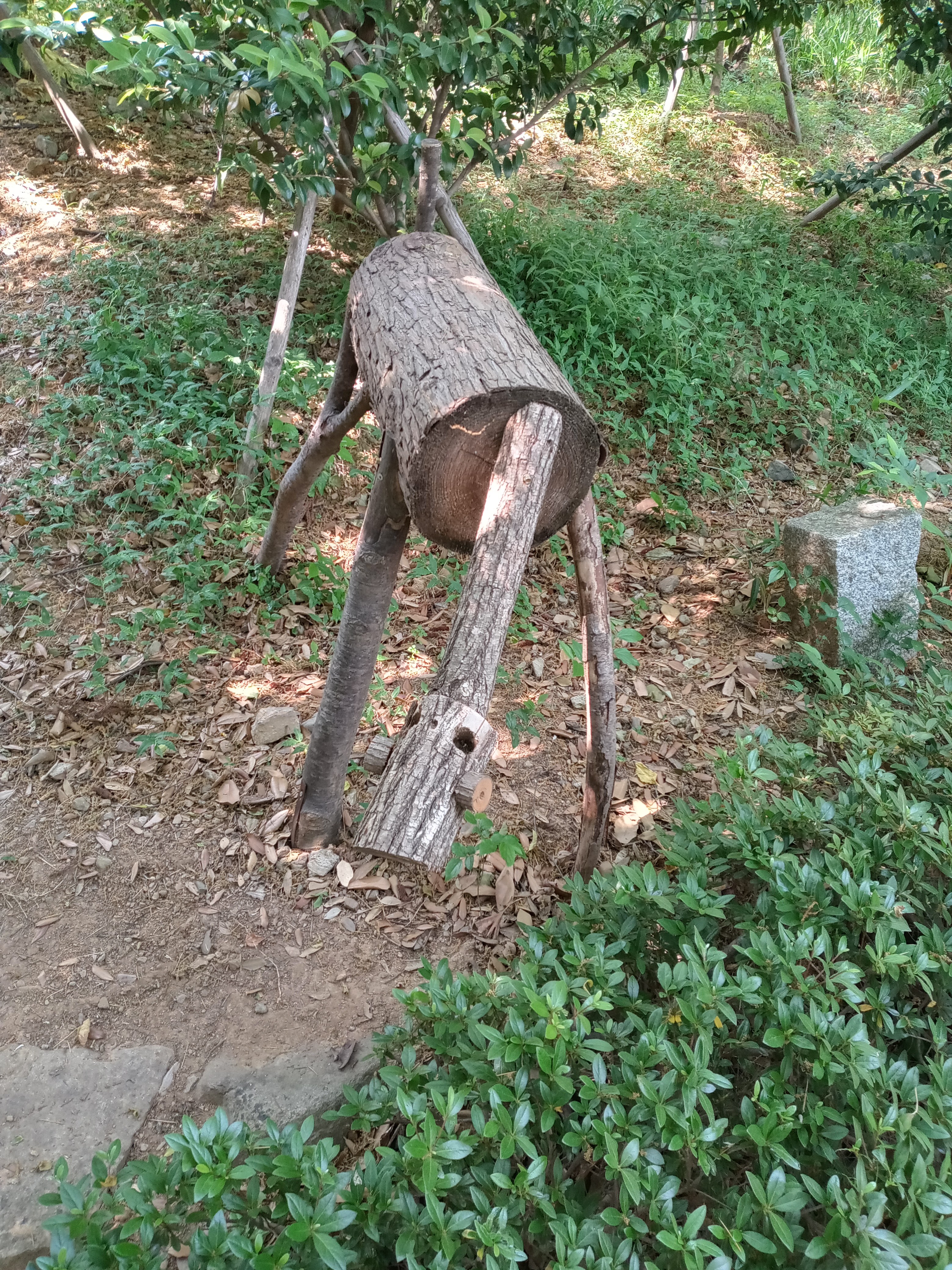 yongdusan-park-Busan-wooden-deer-1-rotated.jpg June 1, 2022